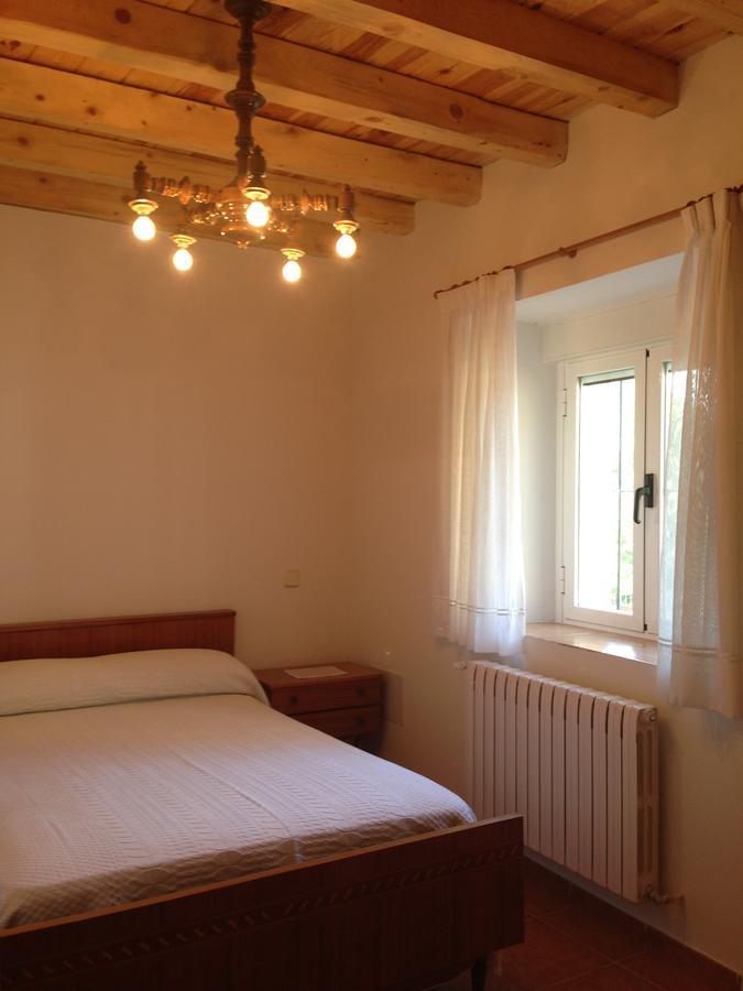 Apartamento Rural La Muralla De Pedraza Chavida Exterior photo
