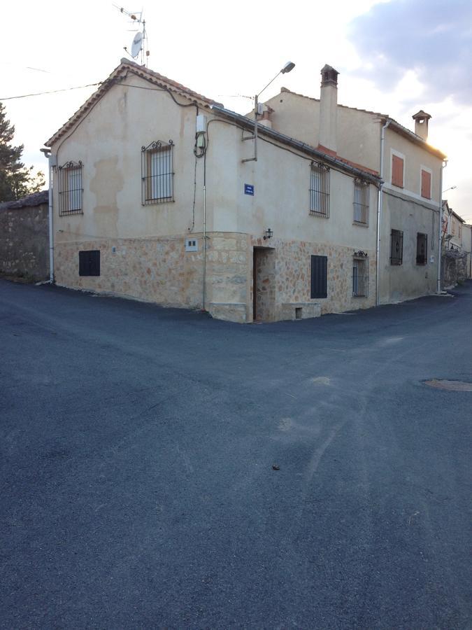 Apartamento Rural La Muralla De Pedraza Chavida Exterior photo